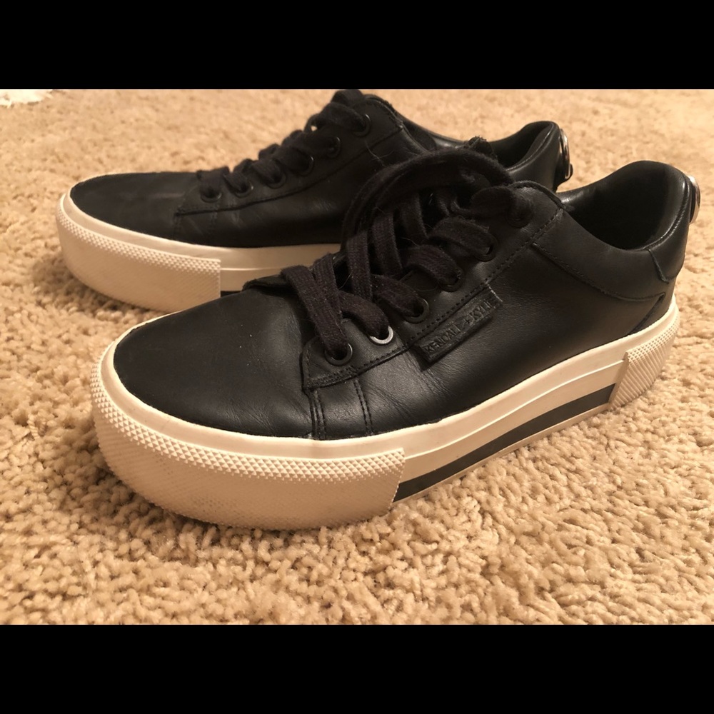 Platform sneakers